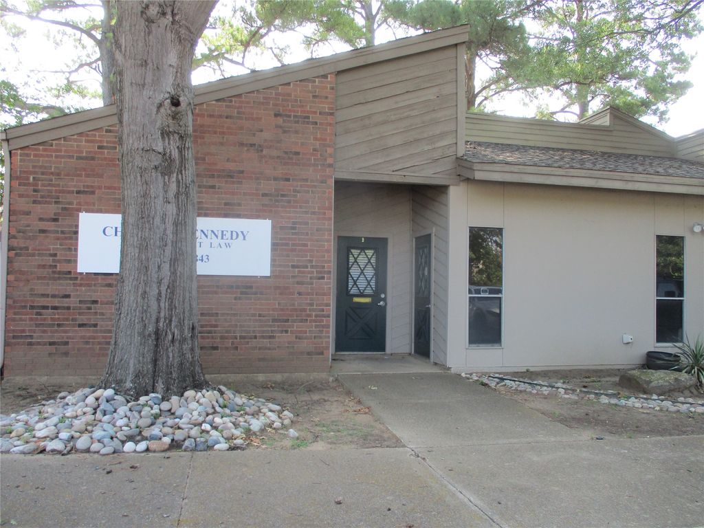 2403 Cales Drive B & C, Arlington, TX 76013 — exterior