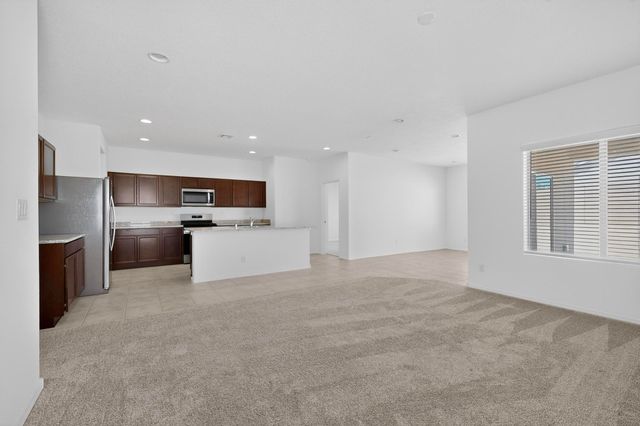 211 Prism Avenue SW, Rio Rancho, NM 87124