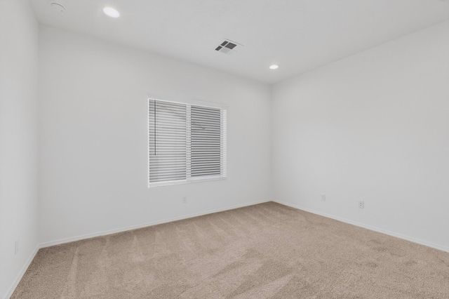 211 Prism Avenue SW, Rio Rancho, NM 87124