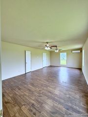 1045 county road 665, Devine, TX 78016