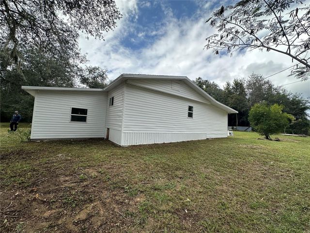 17405 NE 38TH LANE ROAD, Silver Springs, FL 34488
