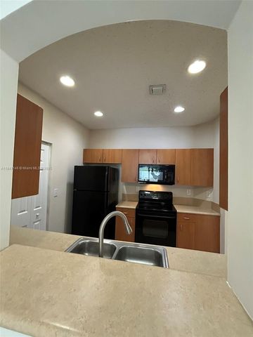 954 NE 42nd Ter, Homestead, FL 33033