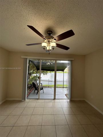 954 NE 42nd Ter, Homestead, FL 33033