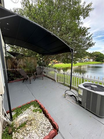 954 NE 42nd Ter, Homestead, FL 33033