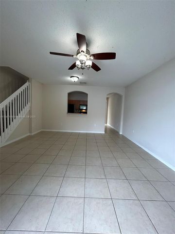 954 NE 42nd Ter, Homestead, FL 33033