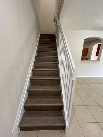 954 NE 42nd Ter, Homestead, FL 33033