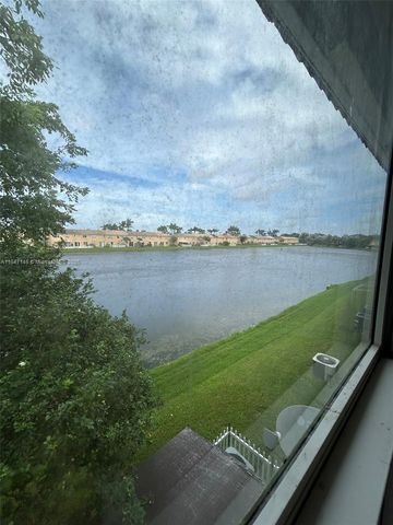 954 NE 42nd Ter, Homestead, FL 33033