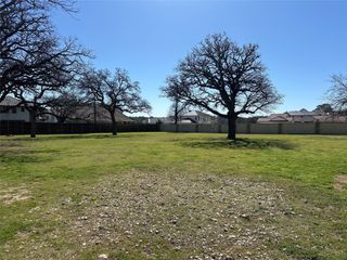 209 Nursery Lane, Fort Worth, TX 76114