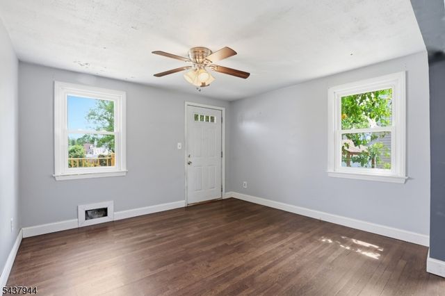 641 Greenbrook Rd, North Plainfield Boro, NJ 07063