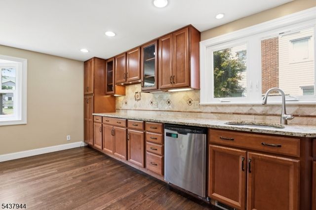 641 Greenbrook Rd, North Plainfield Boro, NJ 07063