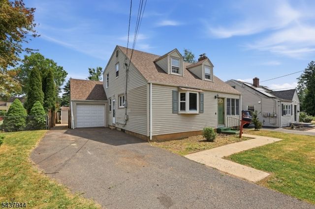 641 Greenbrook Rd, North Plainfield Boro, NJ 07063