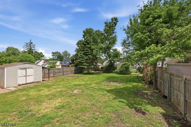 641 Greenbrook Rd, North Plainfield Boro, NJ 07063