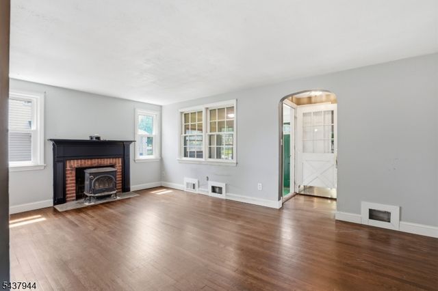 641 Greenbrook Rd, North Plainfield Boro, NJ 07063