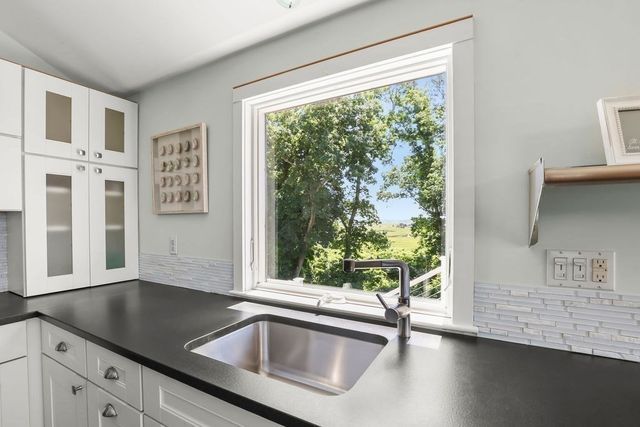 20 Burg Ave, Sandwich, MA 02563