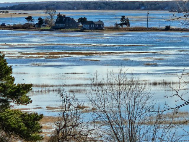 20 Burg Ave, Sandwich, MA 02563
