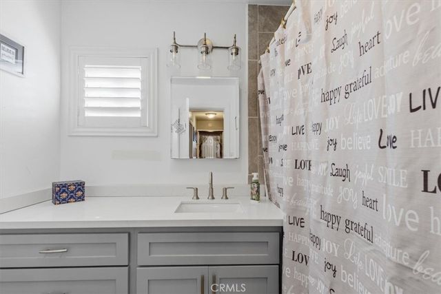 1600 W 80th Street, Los Angeles, CA 90047