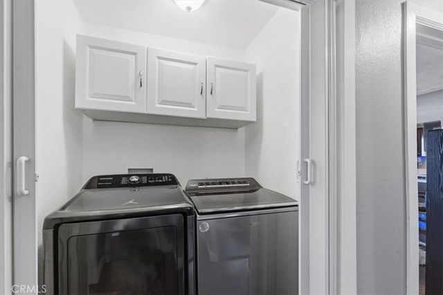 1600 W 80th Street, Los Angeles, CA 90047
