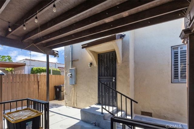 1600 W 80th Street, Los Angeles, CA 90047