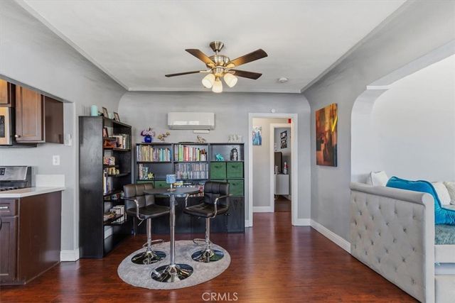 1600 W 80th Street, Los Angeles, CA 90047