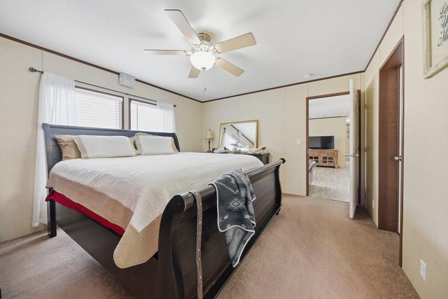 1182 Oak Crest Drive, New Ulm, TX 78950