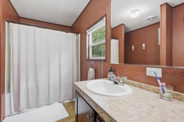 1182 Oak Crest Drive, New Ulm, TX 78950