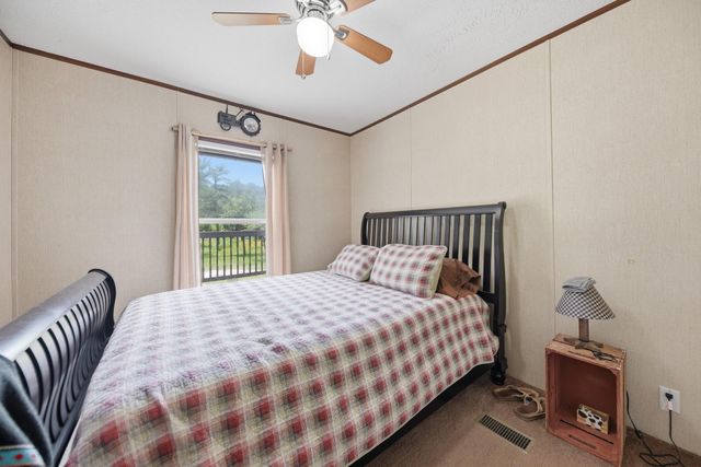 1182 Oak Crest Drive, New Ulm, TX 78950