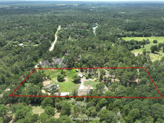 1182 Oak Crest Drive, New Ulm, TX 78950
