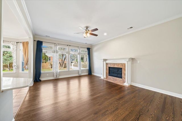 1813 FARISH DOWNS CT, Collierville, TN 38017