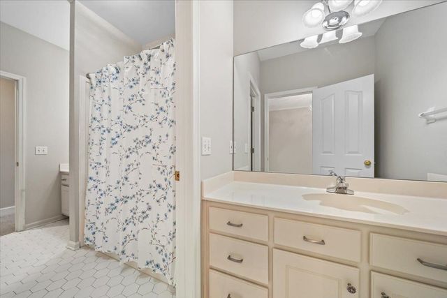 1813 FARISH DOWNS CT, Collierville, TN 38017