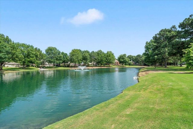 1813 FARISH DOWNS CT, Collierville, TN 38017