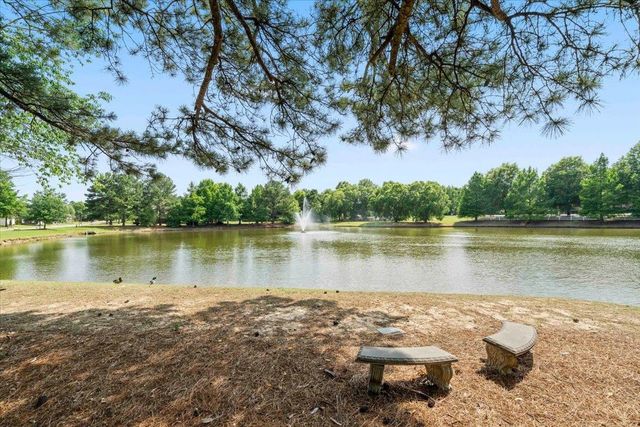 1813 FARISH DOWNS CT, Collierville, TN 38017