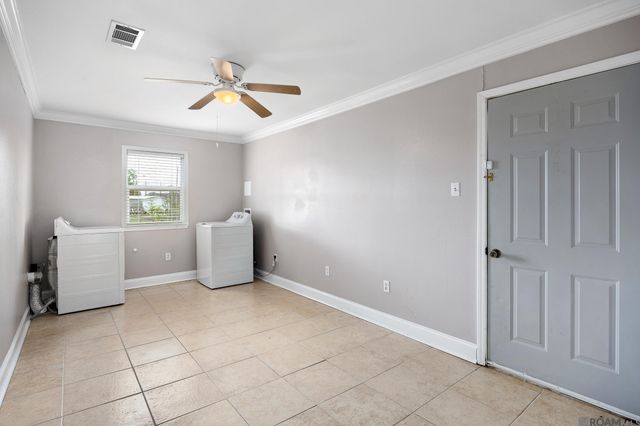 305 S Nickens Ave, Gonzales, LA 70737
