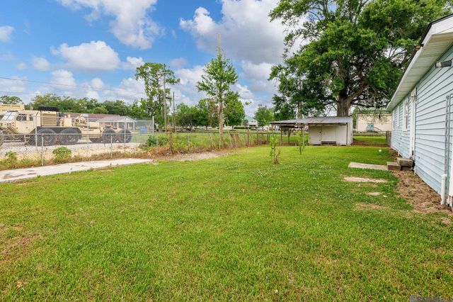305 S Nickens Ave, Gonzales, LA 70737