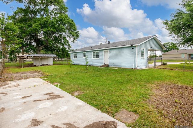 305 S Nickens Ave, Gonzales, LA 70737