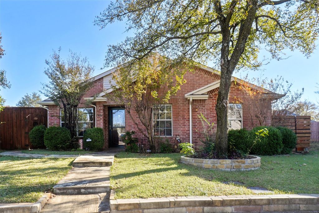 1400 Di Orio Drive, Lewisville, TX 75067 — exterior