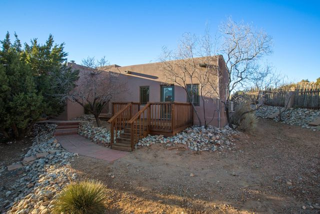 40 Anasazi Trails Loop, Placitas, NM 87043