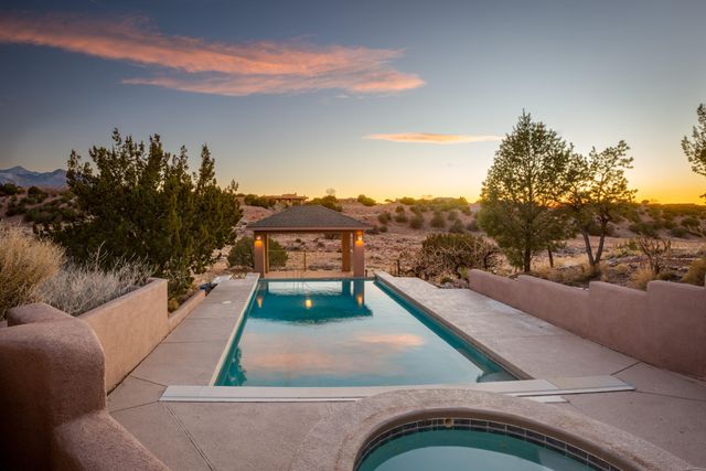 40 Anasazi Trails Loop, Placitas, NM 87043