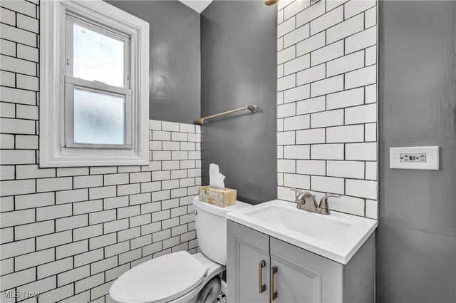 4046 W 143rd Street, Cleveland, OH 44135