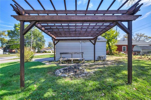 4046 W 143rd Street, Cleveland, OH 44135