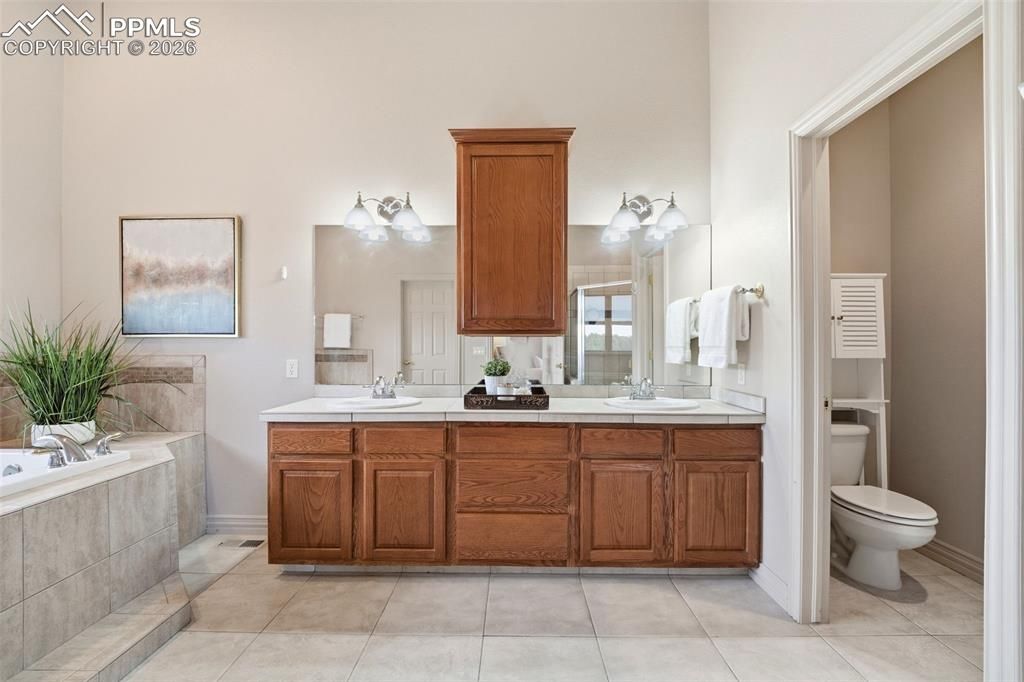 Image 16 of property listing at 10350 Hodgen Road, Colorado Springs, CO 80908
