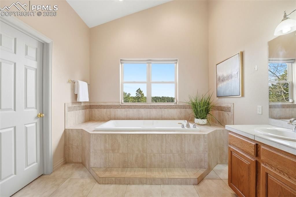 Image 17 of property listing at 10350 Hodgen Road, Colorado Springs, CO 80908
