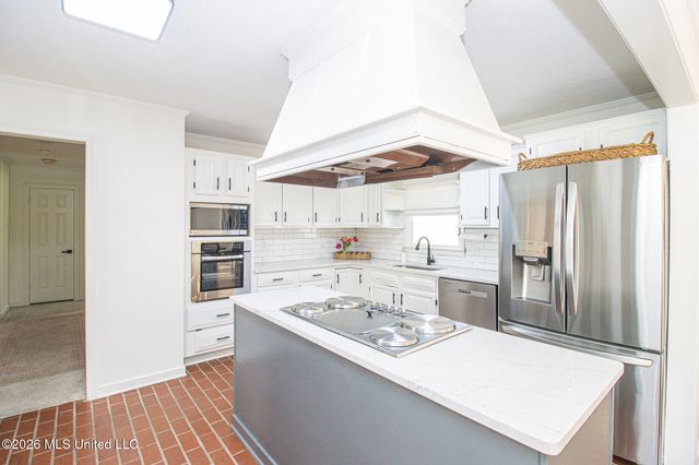 2004 S Petit Bois Street, Jackson, MS 39211