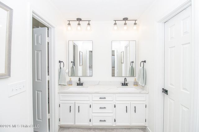 2004 S Petit Bois Street, Jackson, MS 39211