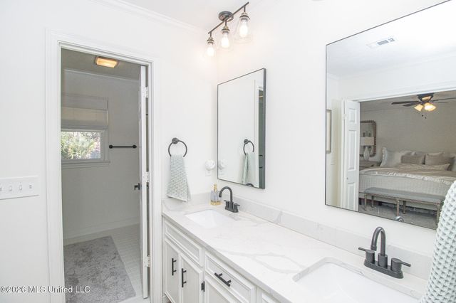 2004 S Petit Bois Street, Jackson, MS 39211