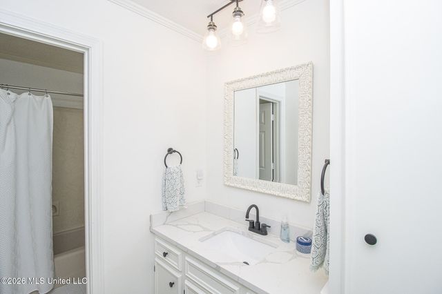 2004 S Petit Bois Street, Jackson, MS 39211