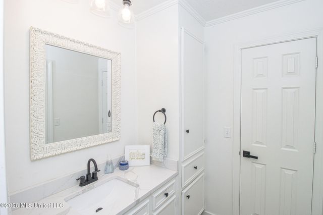 2004 S Petit Bois Street, Jackson, MS 39211