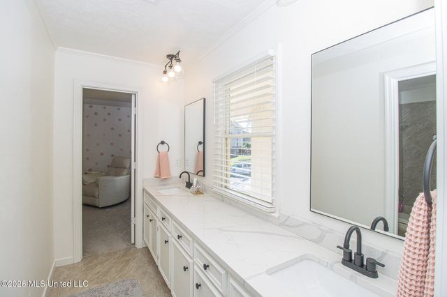 2004 S Petit Bois Street, Jackson, MS 39211