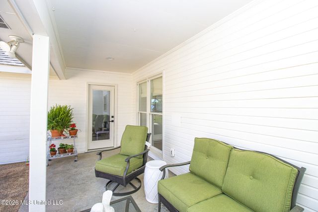 2004 S Petit Bois Street, Jackson, MS 39211