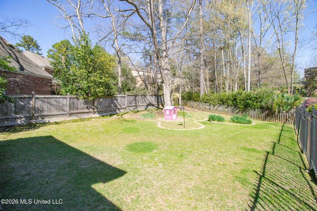 2004 S Petit Bois Street, Jackson, MS 39211