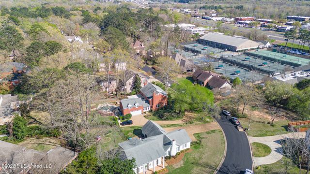 2004 S Petit Bois Street, Jackson, MS 39211